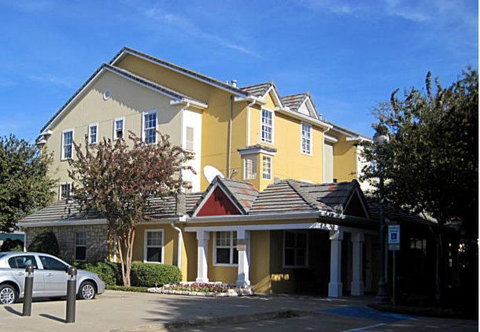 Towneplace Suites By Marriott Dallas Plano/Legacy Exterior photo
